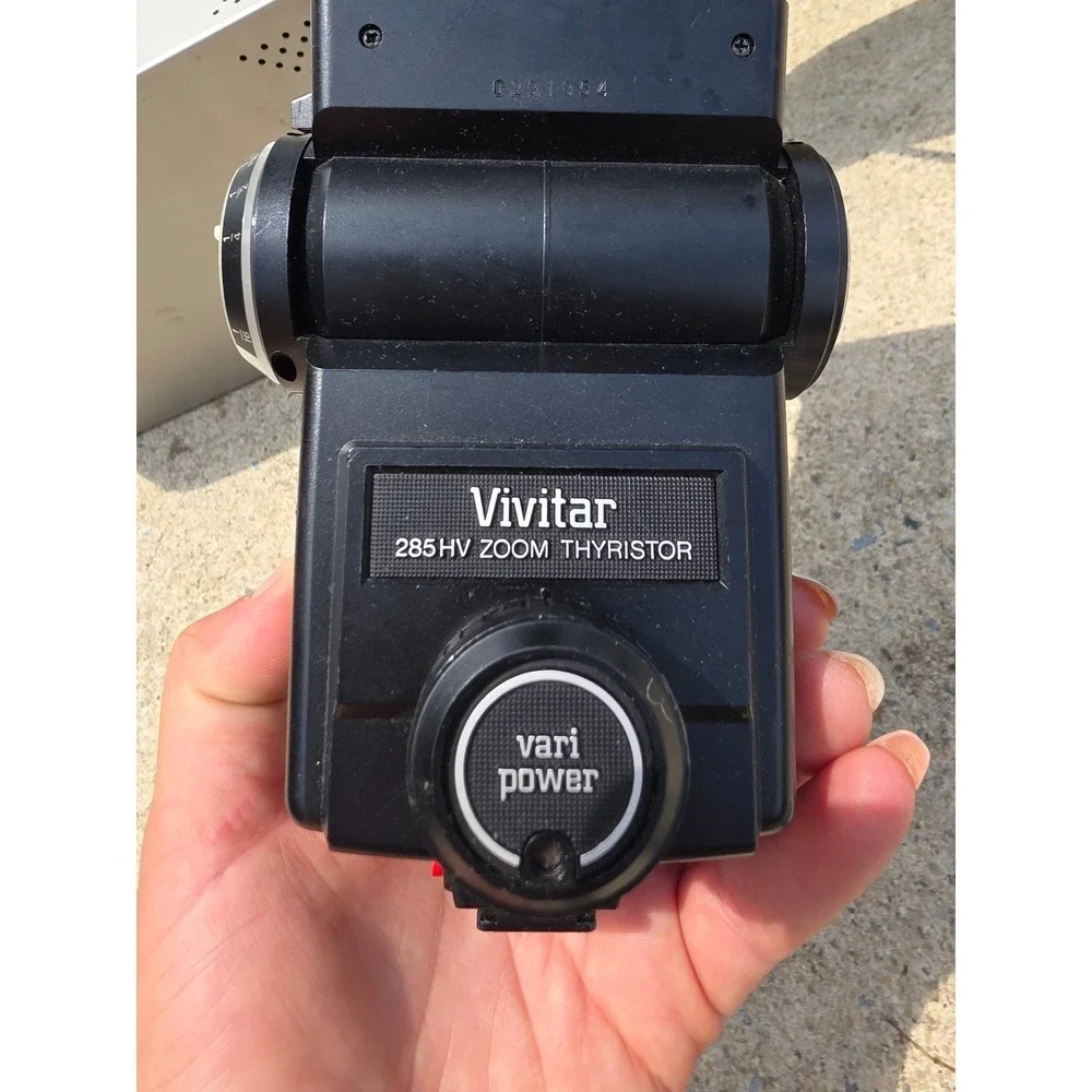 Vivitar 285HV Zoom Thyristor Professional Camera Flash Vari-Power Tilt Head
